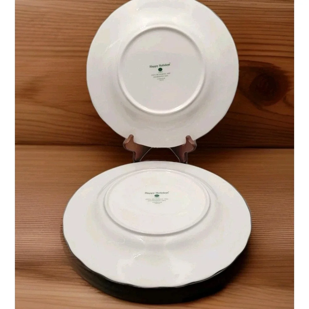 Nikko Happy Holidays Christmas Swirl Dinner Plates 10.75
